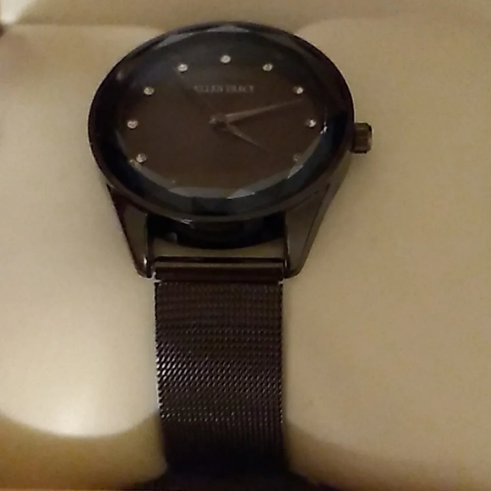 NIB Ellen Tracy Black Watch